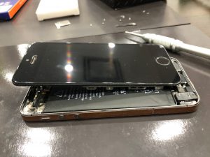 iPhone5S画面交換・バッテリー交換