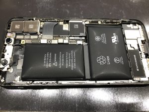 バッテリー膨張 iPhoneX