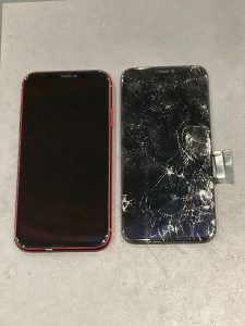 iPhone11　ガラス割れ　バキバキ　碧南市