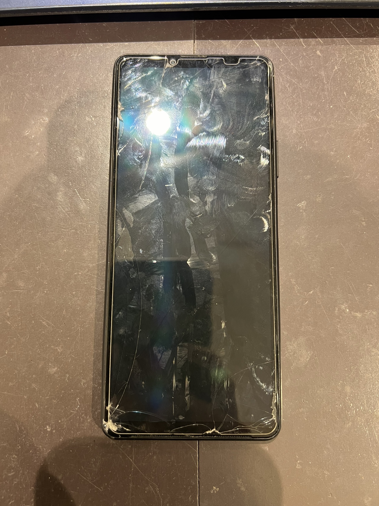 Xperia１０Ⅲ画面割れ交換修理！津市新町近辺よりご来店頂きました(^^♪